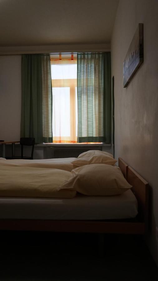 Hotel & Backpackers Zak Schaffhausen Ngoại thất bức ảnh