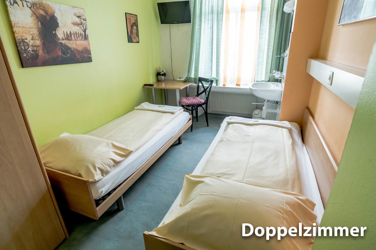 Hotel & Backpackers Zak Schaffhausen Ngoại thất bức ảnh