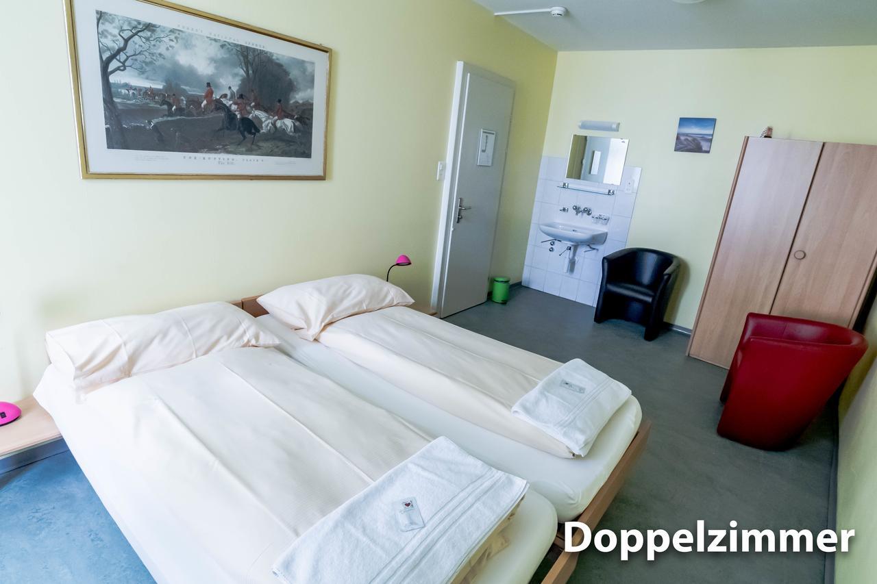 Hotel & Backpackers Zak Schaffhausen Ngoại thất bức ảnh
